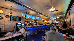 Restaurant near Downtown Motel